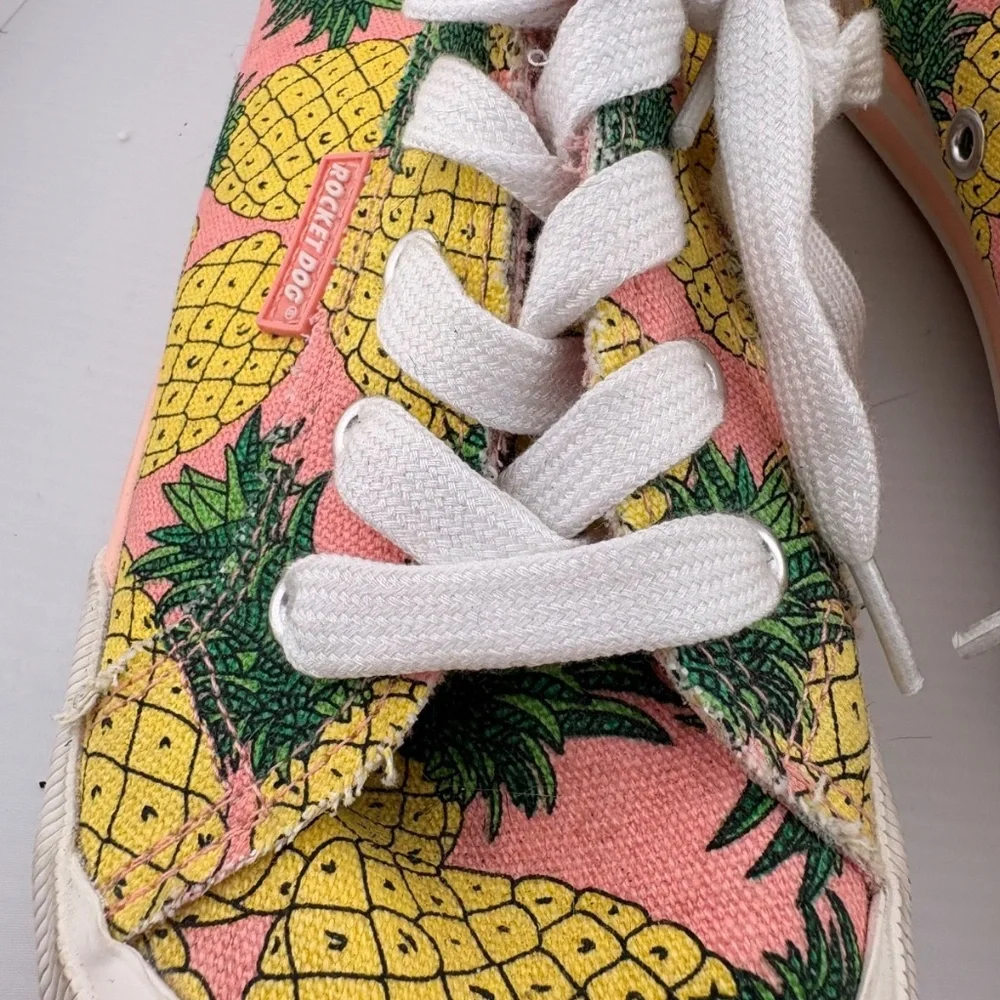 Rocket Dog Pineapple Print Slip On Sneakers - Women's Size 8.5 - Canvas - Picture 2 of 10